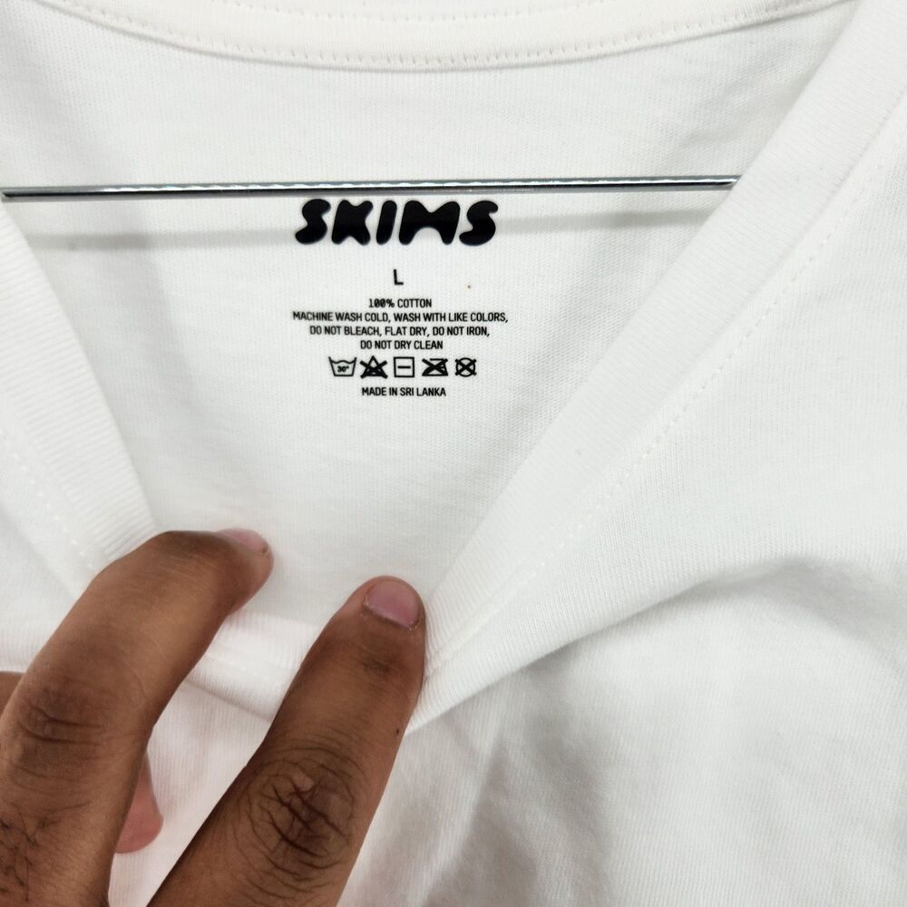 SKIMS Men's Large White Chalk Cotton Classic T-Shirt NWT $44 - Picture 5 of 8